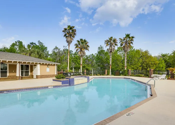 3 Mi To Fsu! Townhome W/ Pool Access Ferienhaus