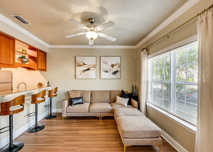 3 Mi To Fsu! Townhome W/ Pool Access Ferienhaus
