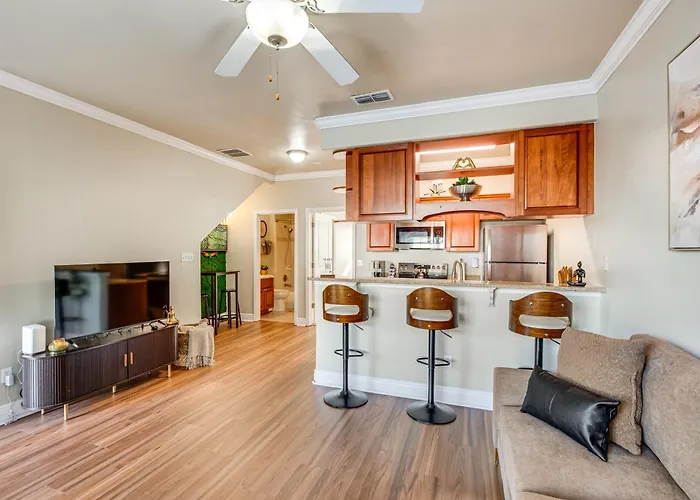 3 Mi To Fsu! Townhome W/ Pool Access Ferienhaus *