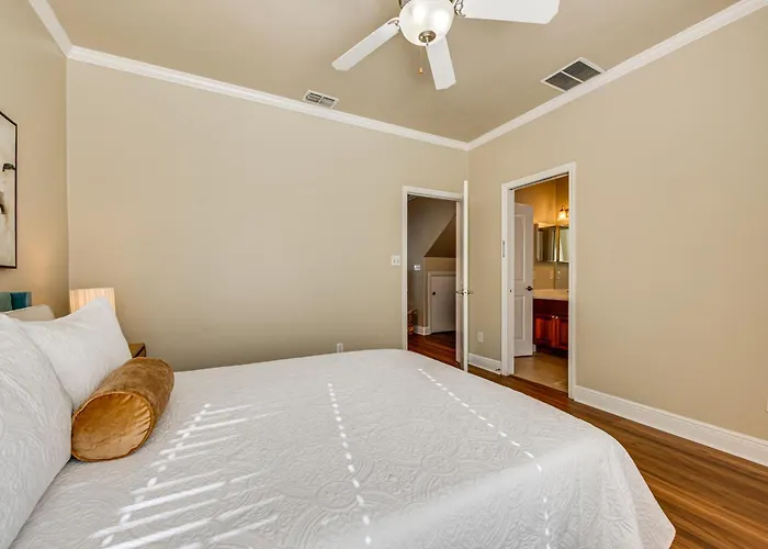 3 Mi To Fsu! Townhome W/ Pool Access Ferienhaus